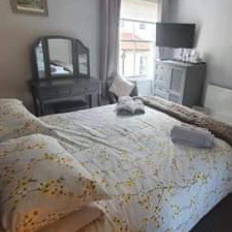 The Royal George Staithes Bed and Breakfast Buitenkant foto